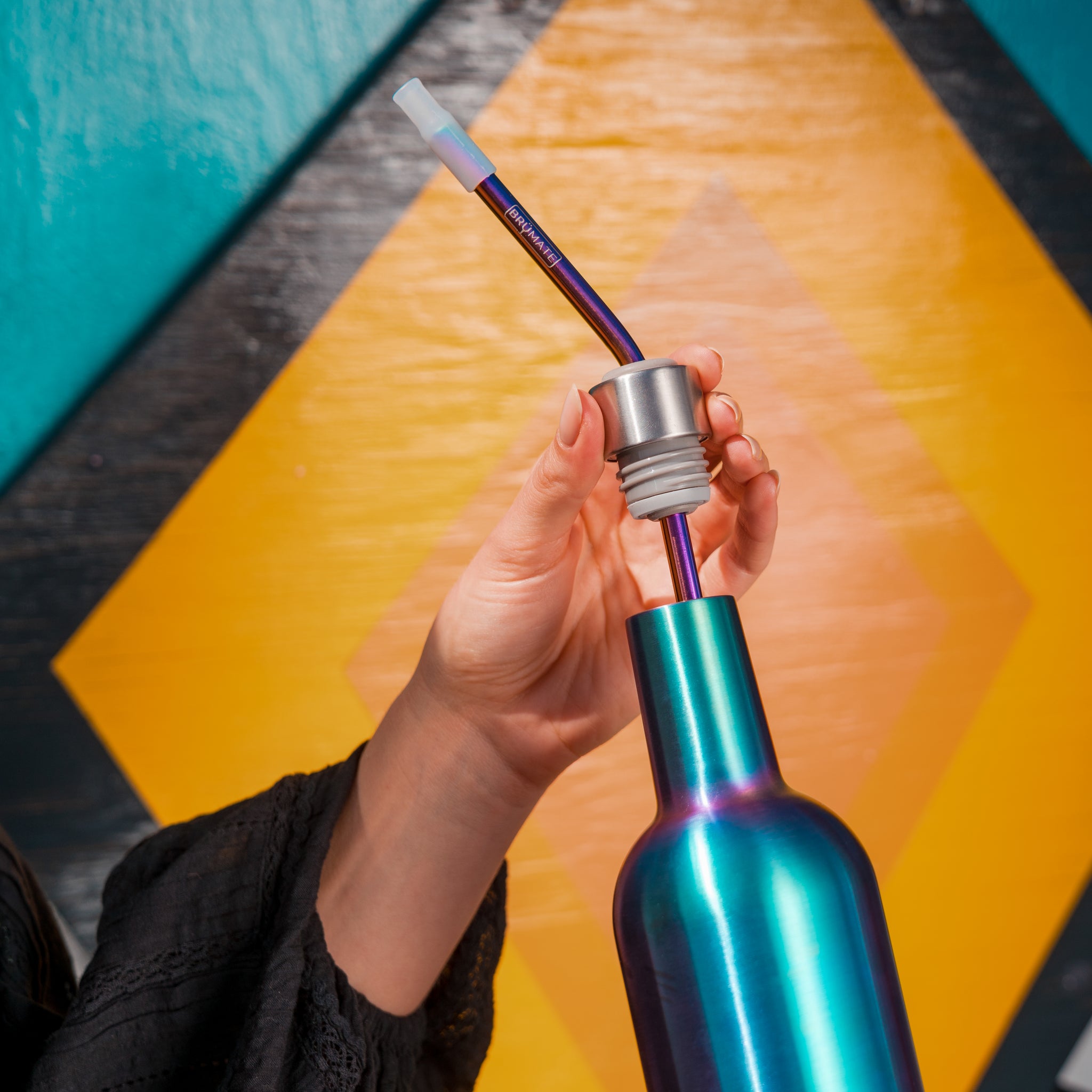 Winesulator™ Infinity Straw | Rainbow Titanium